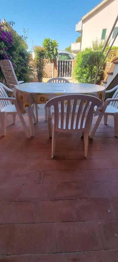 La Casina Di Adina Villa Porto Azzurro 0*,  Italy